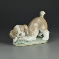 Винтажная фарфоровая статуэтка Испания Щенок с цветком Lladro 6832 Sweet Smell