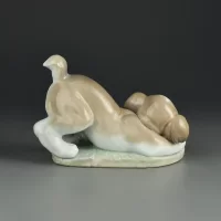 Винтажная фарфоровая статуэтка Испания Щенок с цветком Lladro 6832 Sweet Smell