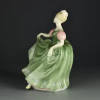 Винтажная фарфоровая статуэтка Дама в зелёном платье Англия Royal Doulton 2234 Michele