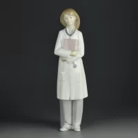 Винтажная фарфоровая статуэтка Доктор Врач Испания Lladro NAO 1684 Doctor