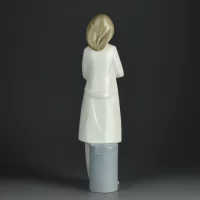 Винтажная фарфоровая статуэтка Доктор Врач Испания Lladro NAO 1684 Doctor