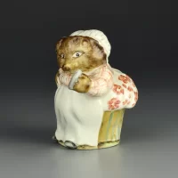 Винтажная статуэтка Ежиха с утюгом Англия Beatrix Potter Beswick Mrs Tiggy-Winkle