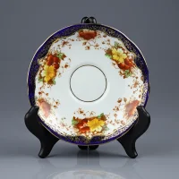 Фарфоровое чайное трио с цветочным орнаментом Crown Staffordshire Англия первая половина XX века