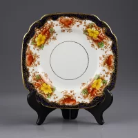Фарфоровое чайное трио с цветочным орнаментом Crown Staffordshire Англия первая половина XX века