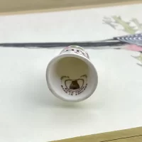 Винтажный английский фарфоровый напёрсток March Март