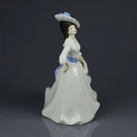 Винтажная фарфоровая статуэтка Маргарет Дама в шляпке Англия Royal Doulton HN2397 Margaret