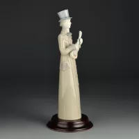 Винтажная фарфоровая статуэтка колокольчик Музыкант с гитарой Lladro 8173 Musician with guitar
