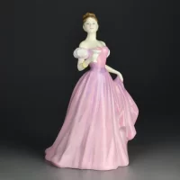 Винтажная фарфоровая статуэтка Дама с бокалом Англия Royal Doulton 4306 Congratulations To You