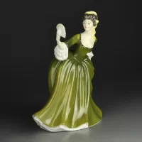 Винтажная фарфоровая статуэтка Дама с веером Англия Royal Doulton 2378 Simone