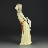 Винтажная фарфоровая статуэтка Испания Девочка с шляпой Lladro 5006 Naughty Girl With Straw Hat