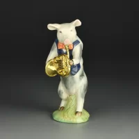 Винтажная фигурка Поросёнок с валторной Англия Beswick Свинка Benjamin