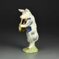 Винтажная фигурка Поросёнок с валторной Англия Beswick Свинка Benjamin
