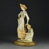 Винтажная статуэтка Мама и дочь с книгой Италия