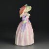 Винтажная фарфоровая статуэтка Дама с зонтом Англия Royal Doulton 1402 Miss Demure