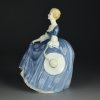 Винтажная фарфоровая статуэтка Дама с шляпкой Англия Royal Doulton 2335 Hilary