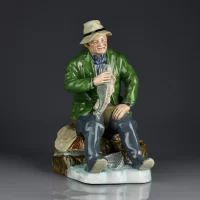 Винтажная фарфоровая статуэтка Англия Рыбак Royal Doulton 2258 A Good Catch