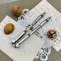 Винтажный английский орехокол