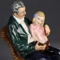 Винтажная фарфоровая статуэтка Дедушка с внучкой Англия Royal Doulton 3456 Grandpas Story