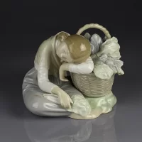 Винтажная фарфоровая статуэтка Девочка с корзиной капусты Испания Lladro 1087 Little Greengrocer