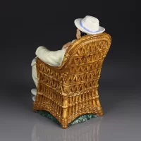 Винтажная фарфоровая статуэтка Англия Royal Doulton 2680 Taking Things Easy