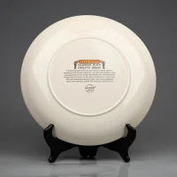 Тарелка винтажная декоративная Дикий Запад Календарь Англия Wedgwood Wild West Calendar Plate Twelfth Series 1982