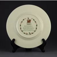Винтажная английская фарфоровая тарелка Рождество Кролики Банникинс Royal Doulton Merry Christmas from Bunnykins