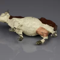Антикварная английская фигурка коровы Britains Ltd