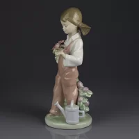 Винтажная фарфоровая статуэтка Девочка с птицей, цветами и лейкой Lladro 5217 Spring