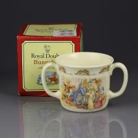 Винтажная английская фарфоровая кружка Кролики Крестины Банникинс Royal Doulton Bunnykins Celebrate Your Christening