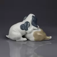Винтажная фарфоровая статуэтка Собаки Щенки Испания Lladro NAO 385 Wake Up