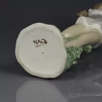 Винтажная фарфоровая статуэтка Гольфистка Испания Lladro NAO 0450 Out of the Rough