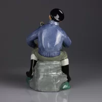 Винтажная фарфоровая статуэтка Рыбак Ловец лобстеров Англия Royal Doulton 2317 Lobster Man