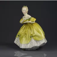 Винтажная английская фарфоровая статуэтка Девушка Вальс Royal Doulton 2315 Last Waltz