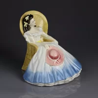 Винтажная английская фарфоровая статуэтка Дама в кресле со шляпкой Royal Doulton 3273 Annabel