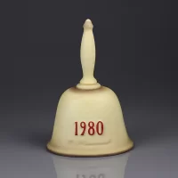Винтажный фарфоровый колокольчик Мальчик с книгой Германия Goebel Hummel 702 Annual Bell 1978 год