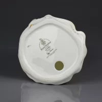 Винтажная английская фарфоровая статуэтка Дама в шляпке Royal Doulton 2275 Sandra