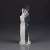 Винтажная фарфоровая статуэтка Жених и невеста Свадьба Lladro NAO 109 Just Married