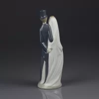 Винтажная фарфоровая статуэтка Жених и невеста Свадьба Lladro NAO 109 Just Married