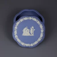 Винтажная английская шкатулка Голубой бисквит Веджвуд Wedgwood Blue Jasperware Group With Cage
