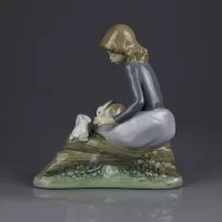 Винтажная фарфоровая статуэтка Девочка с кроликами Lladro 1026 Girl With Rabbits