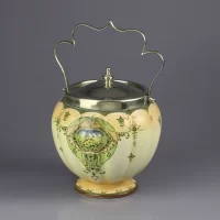 Антикварная английская бисквитница с цветочным орнаментом Fielding & Co Stella