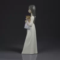 Винтажная фарфоровая статуэтка Девочка с куклой Lladro NAO New Doll