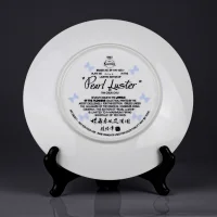 Декоративная винтажная фарфоровая тарелка с бабочкой и цветами Pearl Luster Жемчужный блеск США Knowles Tan Chun Chiu
