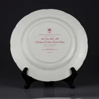 Декоративная винтажная фарфоровая тарелка с цветами Flower Show Plate Chelsea Fragrance Wedgwood 1987