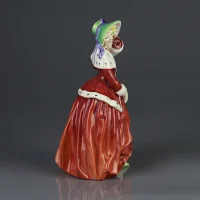 Винтажная фарфоровая статуэтка Рождественское утро Девушка Англия Royal Doulton HN1992 Christmas Morn