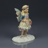 Фигурка цветочной феи Англия Leonardo Faerie Poppets Winter Twilight