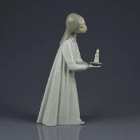 Винтажная фарфоровая статуэтка Девочка в ночной рубашке со свечой Lladro 4868 Girl with Candle