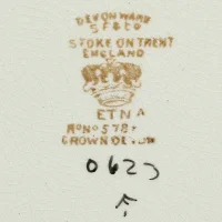 Английский антикварный поднос S Fielding & Co Crown Devon Etna 0623 Devon Ware