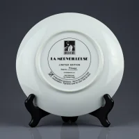 Тарелка винтажная фарфоровая декоративная Дама в наряде ар-деко Эрте Franklin Mint House of Erte La Merveilleuse