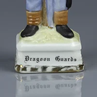 Винтажная английская фарфоровая статуэтка Драгун Военный Dragoon Guards